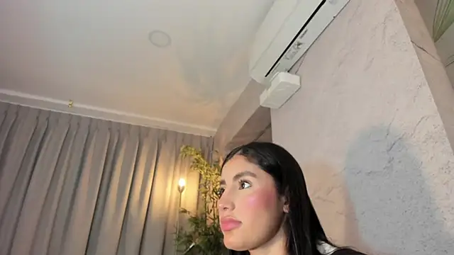 Snapshot of IsabelaStefano chatting on 07.19.26 IsabelaStefano online show from 07.19.26
