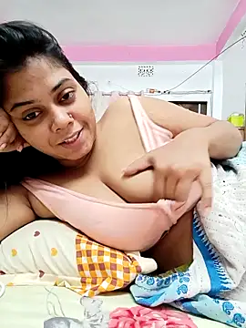 Snapshot of Farihasultana30 chatting on 11.20.25 Farihasultana30 online show from 11.20.25