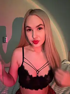 Miss Alisse online show from 12.04.25