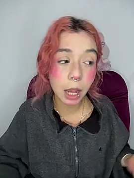 Valen-Foxx1 online show from 04.10.26