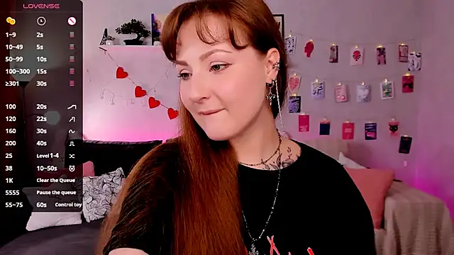 Snapshot of velvet_cherry_ chatting on 07.22.26 velvet cherry online show from 07.22.26