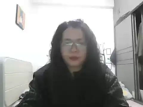 Snapshot of Huahua3187 chatting on 11.27.25 Huahua3187 online show from 11.27.25