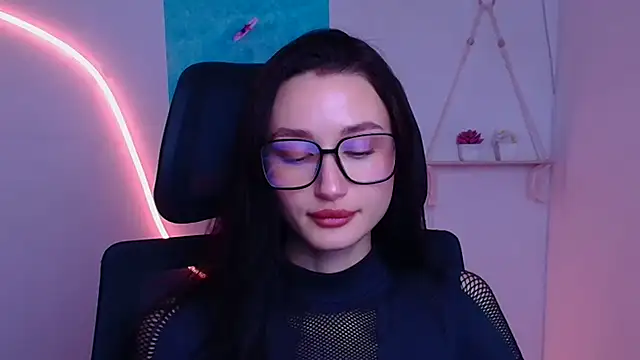 Stella XO online show from 12.18.25