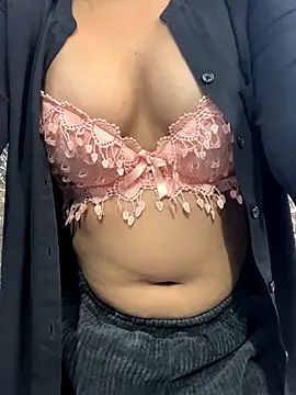 Snapshot of jasmine_ko chatting on 11.28.25 jasmine ko online show from 11.28.25