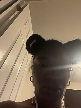 LelaniRose online show from 12.03.25