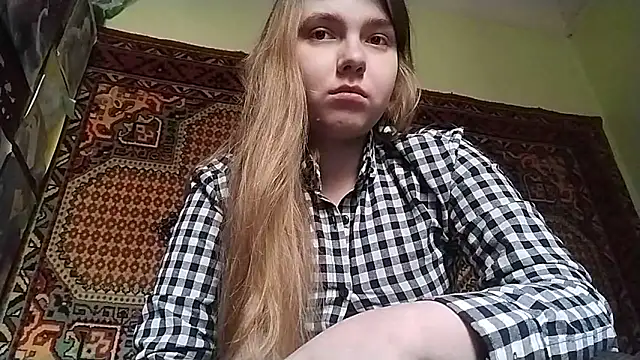 Snapshot of KikiBang chatting on 02.13.26 KikiBang online show from 02.13.26