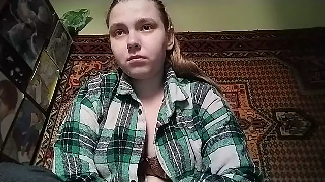 Snapshot of KikiBang chatting on 02.23.26 KikiBang online show from 02.23.26