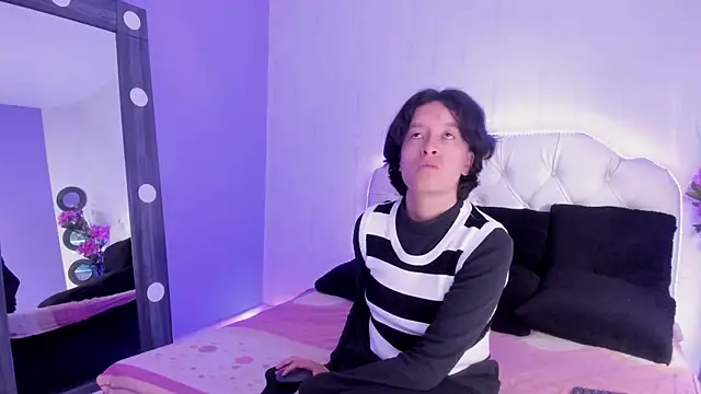 CoralAndOcean  online show from 12.02.25