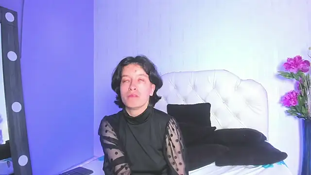 CoralAndOcean  online show from 12.18.25