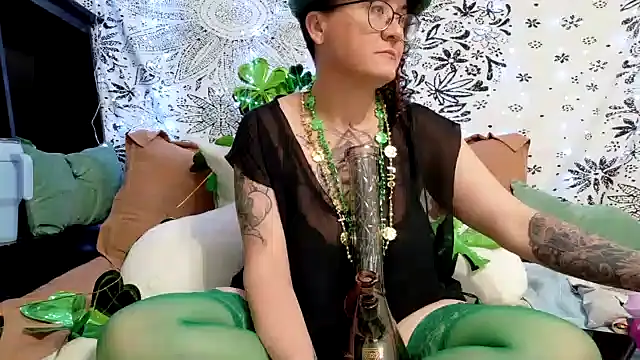 sareberr420 online show from 03.17.26