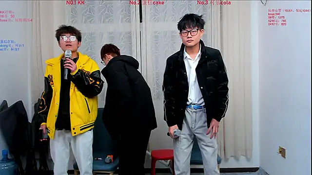 Snapshot of Delicious-boys-001 chatting on 11.24.25 Delicious-boys-001 online show from 11.24.25