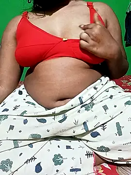 Snapshot of Small_girls chatting on 11.22.25 Small girls online show from 11.22.25