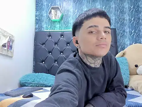 Snapshot of cruzitojpx18 chatting on 11.29.25 cruzitojpx18 online show from 11.29.25