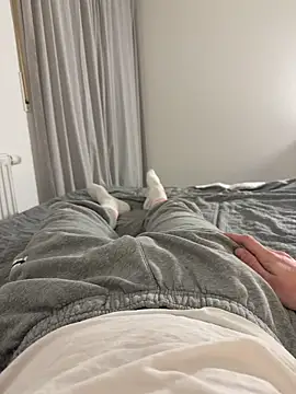 Snapshot of TwinkiStar05 chatting on 11.20.25 TwinkiStar05 online show from 11.20.25