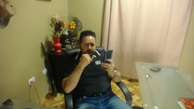 Snapshot of royer_77 chatting on 11.24.25 royer 77 online show from 11.24.25