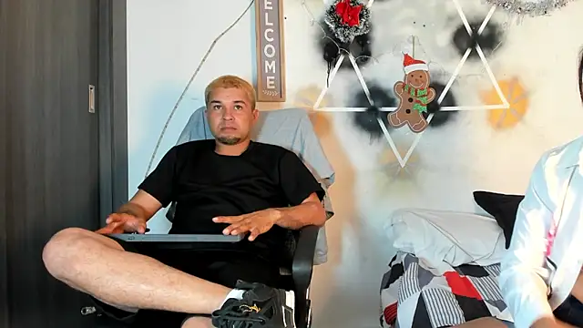 StephaniaAndRandy online show from 12.19.25