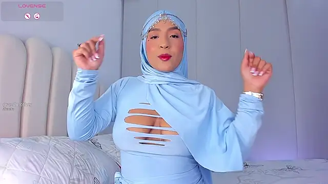Amira-Zahra online show from 08.03.26