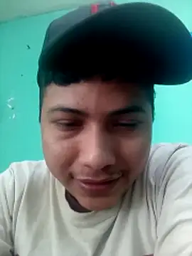 Snapshot of Francjsco189 chatting on 12.18.25 Francjsco189 online show from 12.18.25