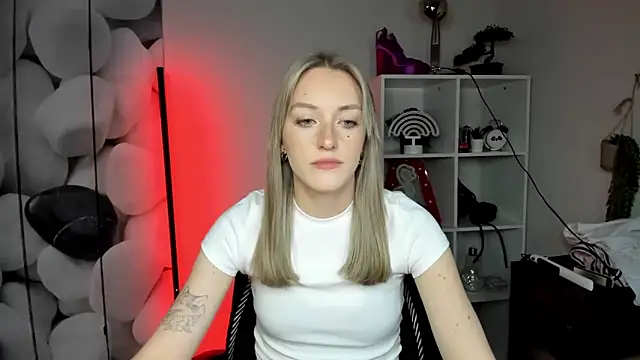 EvelynBlond online show from 01.19.26