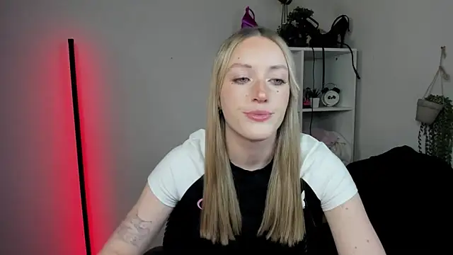 EvelynBlond online show from 04.16.26