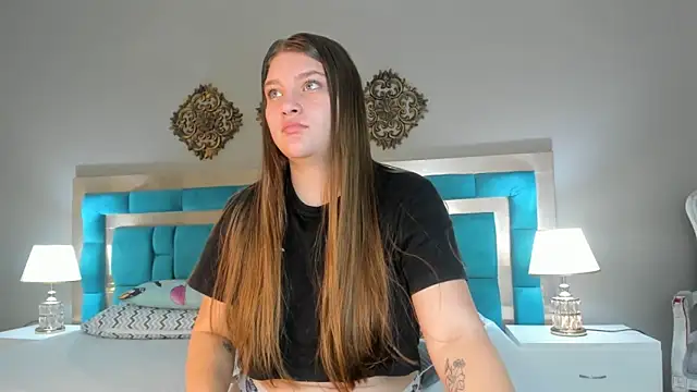 Snapshot of LiiaVelvet chatting on 12.16.25 LiiaVelvet online show from 12.16.25