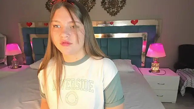 LiiaVelvet online show from 04.02.26