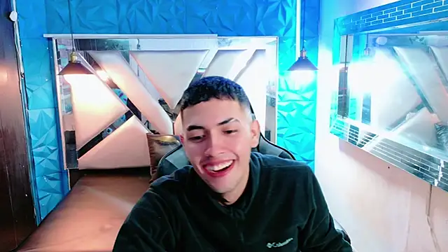 Snapshot of Bairon_Sinclair chatting on 11.22.25 Bairon Sinclair online show from 11.22.25