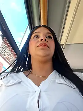 Layla-daring online show from 12.19.25