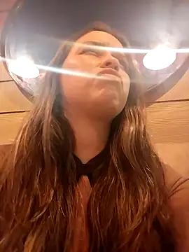 Snapshot of Little__Danni1 chatting on 11.23.25 Little Danni1 online show from 11.23.25