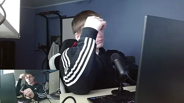 Snapshot of Poliglotjoe1 chatting on 02.01.26 Poliglotjoe1 online show from 02.01.26