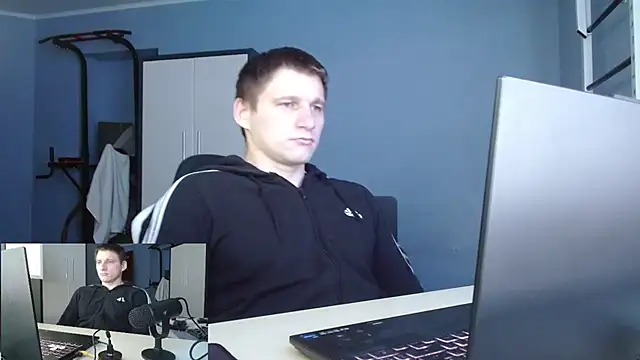 Snapshot of Poliglotjoe1 chatting on 02.02.26 Poliglotjoe1 online show from 02.02.26