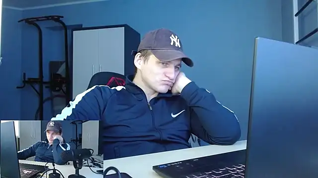 Snapshot of Poliglotjoe1 chatting on 02.03.26 Poliglotjoe1 online show from 02.03.26