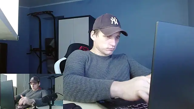 Snapshot of Poliglotjoe1 chatting on 02.04.26 Poliglotjoe1 online show from 02.04.26