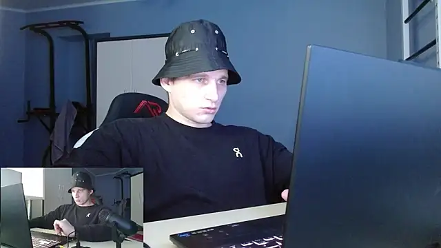 Snapshot of Poliglotjoe1 chatting on 02.06.26 Poliglotjoe1 online show from 02.06.26