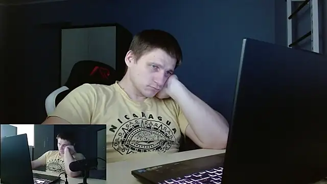 Snapshot of Poliglotjoe1 chatting on 02.11.26 Poliglotjoe1 online show from 02.11.26