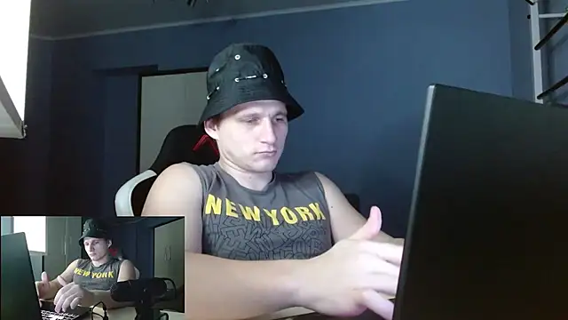 Snapshot of Poliglotjoe1 chatting on 02.16.26 Poliglotjoe1 online show from 02.16.26