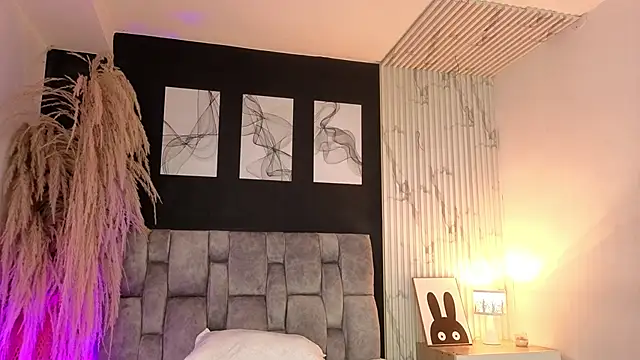 dahianae   online show from 01.08.26