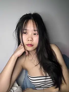 Snapshot of Kiee-lee chatting on 03.17.26 Kiee-lee online show from 03.17.26