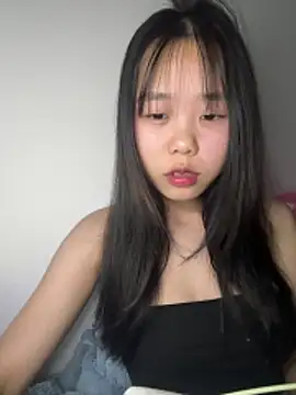 Snapshot of Kiee-lee chatting on 03.18.26 Kiee-lee online show from 03.18.26