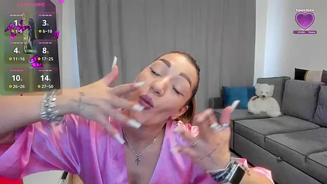 Snapshot of rossana_doll chatting on 04.18.26 rossana doll online show from 04.18.26