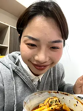 GYYoo online show from 11.30.25