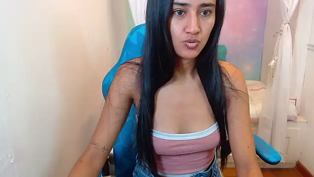 Meggan James online show from 11.26.25