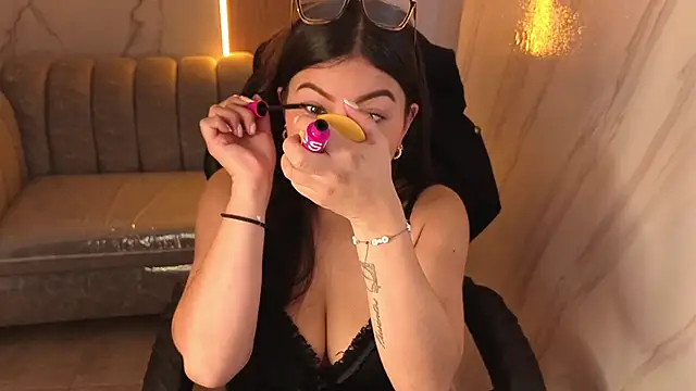 Snapshot of violeta_tf chatting on 02.20.26 violeta tf online show from 02.20.26