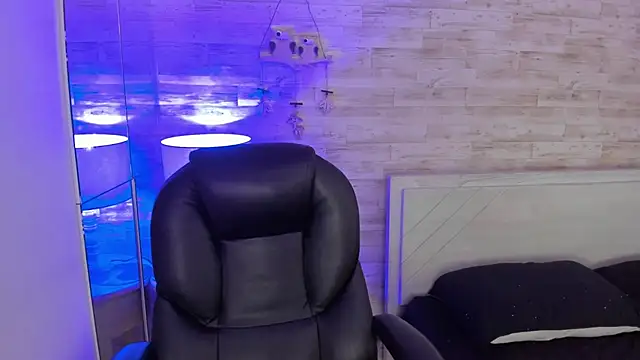 Snapshot of Emir_Ozan_ chatting on 02.05.26 Emir Ozan online show from 02.05.26