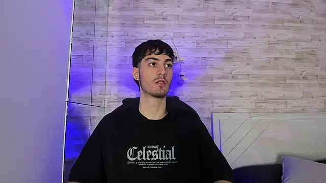 Snapshot of Emir_Ozan_ chatting on 02.09.26 Emir Ozan online show from 02.09.26