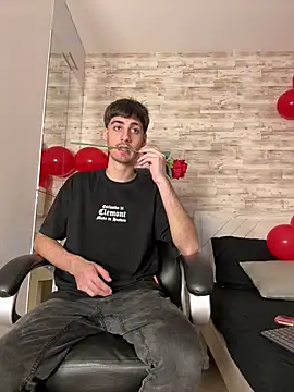 Snapshot of Emir_Ozan_ chatting on 02.13.26 Emir Ozan online show from 02.13.26