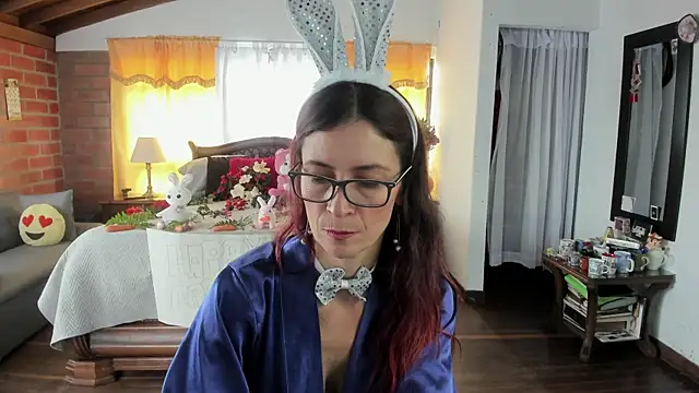 Charlotte-Willson online show from 04.05.26