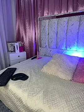 luna-fire online show from 04.01.26