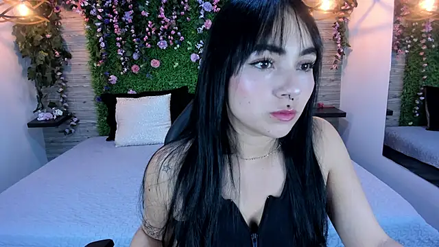 Snapshot of kittyMelvis chatting on 11.29.25 kittyMelvis online show from 11.29.25