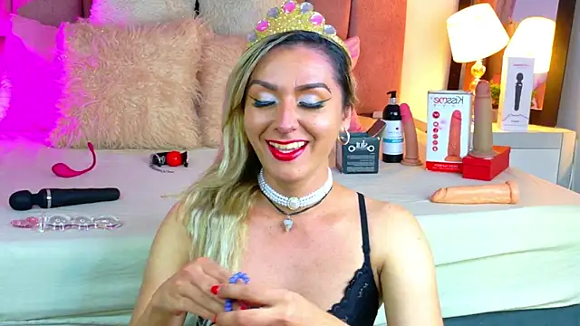 Snapshot of Lunitaa_Diva chatting on 02.06.26 Lunitaa Diva online show from 02.06.26